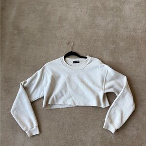 PrettyLittleThing Off-White Cropped Top